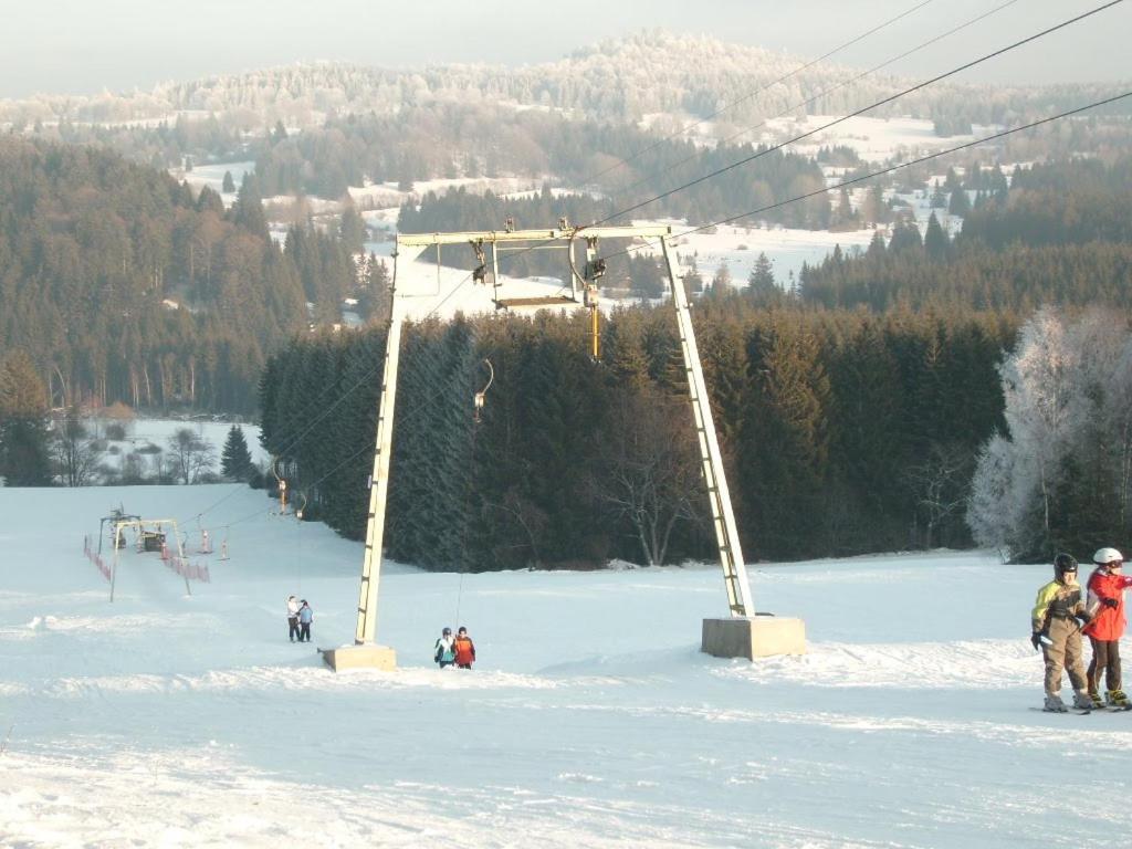 Landhotel Zum Matthiasl Bischofsreut Bagian luar foto
