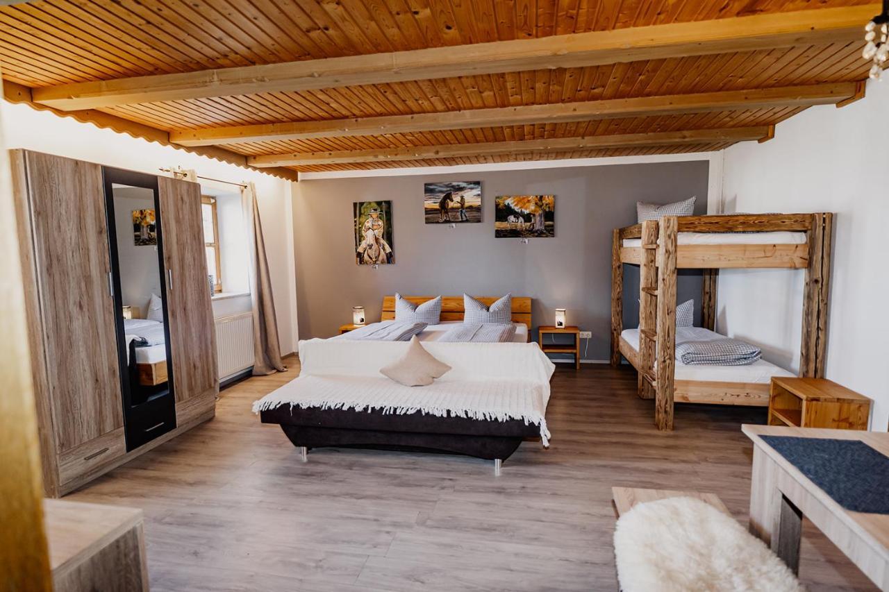 Landhotel Zum Matthiasl Bischofsreut Bagian luar foto