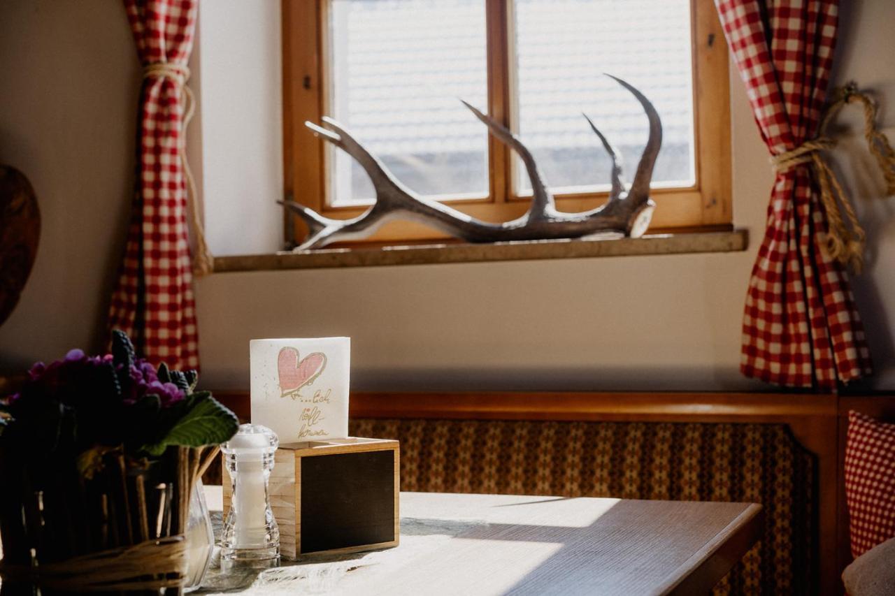 Landhotel Zum Matthiasl Bischofsreut Bagian luar foto