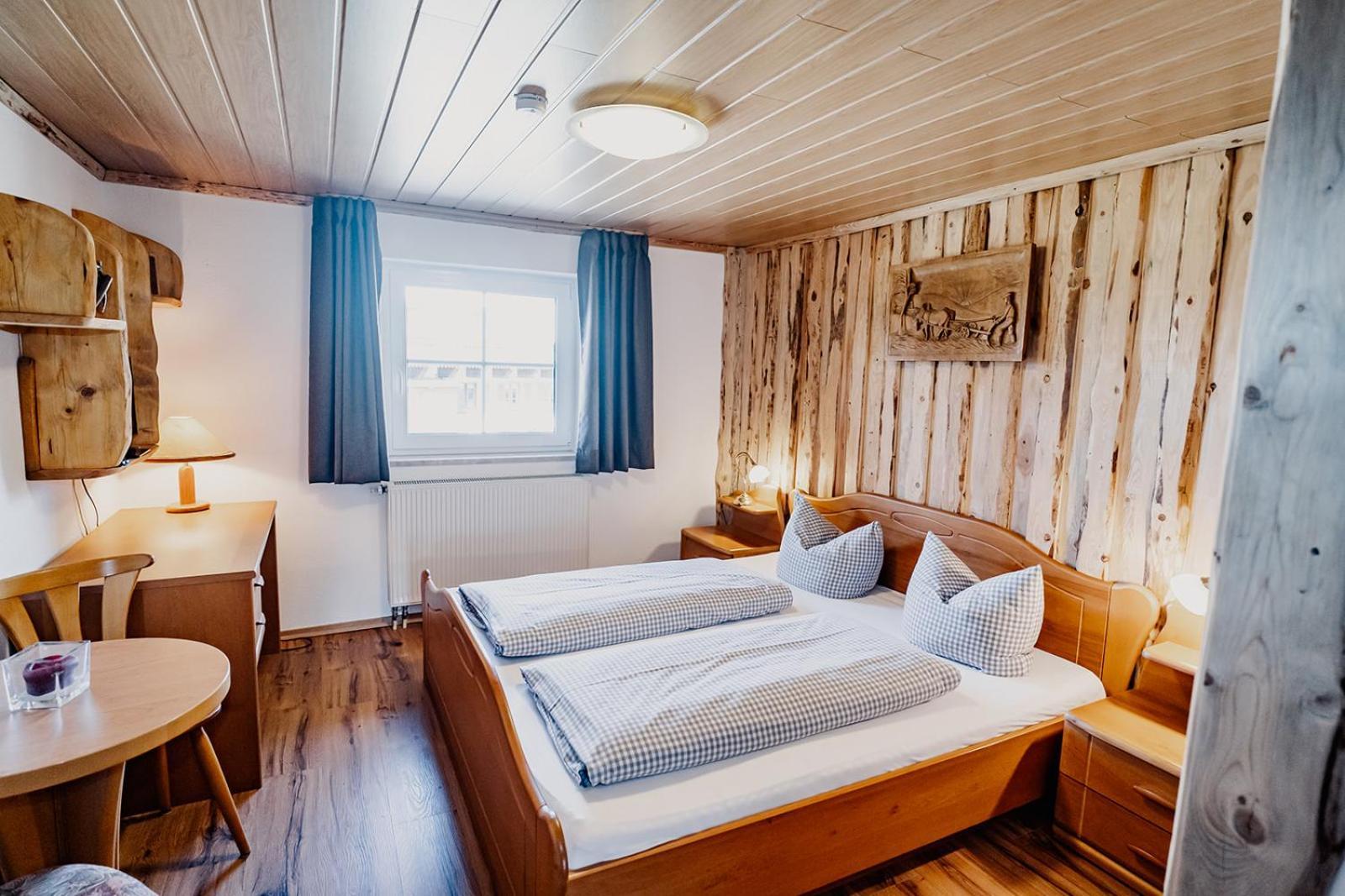 Landhotel Zum Matthiasl Bischofsreut Bagian luar foto