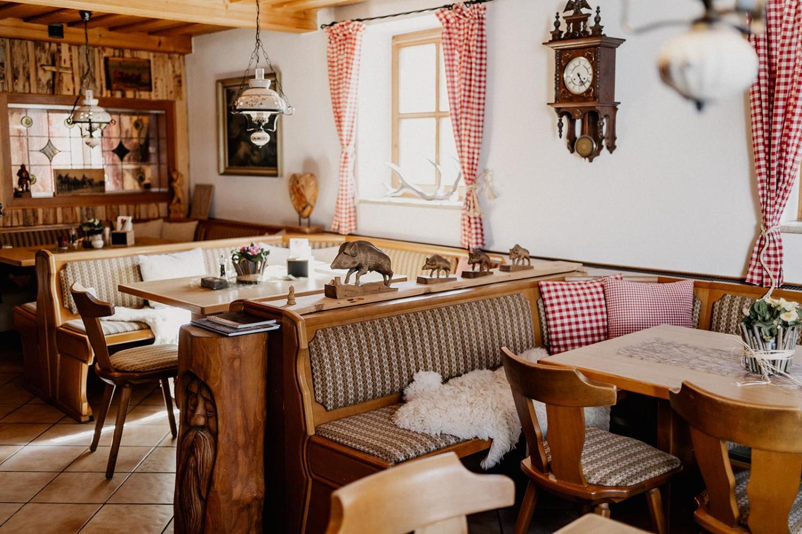 Landhotel Zum Matthiasl Bischofsreut Bagian luar foto